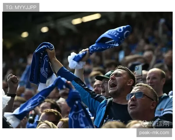 埃弗顿传奇球星重返古迪逊公园,状态回暖引球迷关注 埃弗顿传奇球星重返古迪逊公园,状态回暖引球迷关注