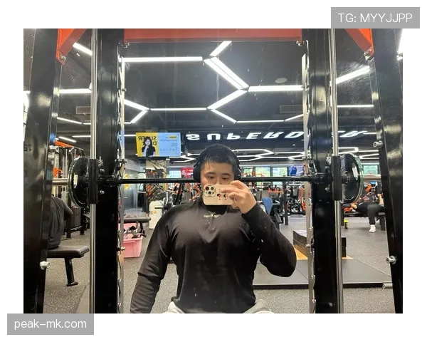 仲满训练完直接啃鸡腿？这自律程度我真绷不住了